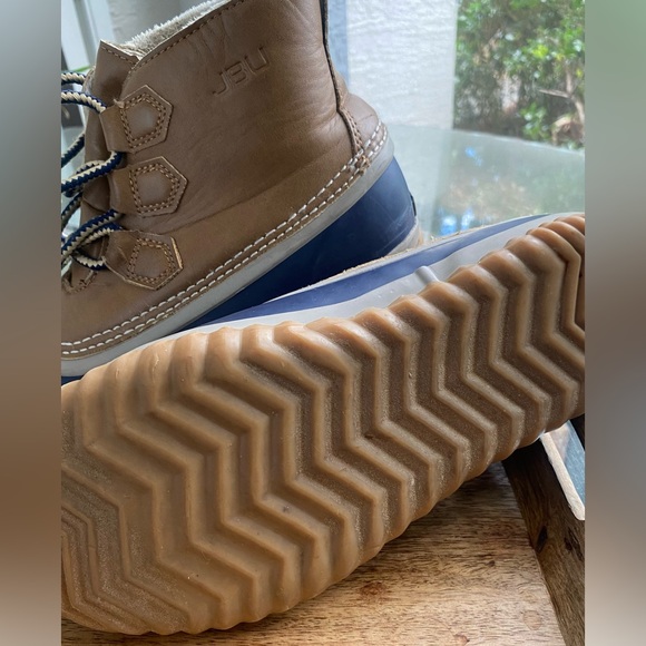 Duck Boots • Blue/Tan • Memory Foam Footbed • Waterproof - Picture 4 of 5